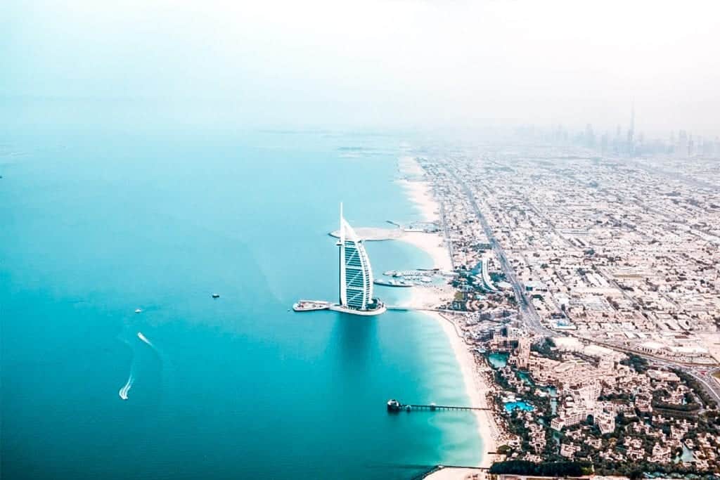 best suitcase for moving abroad