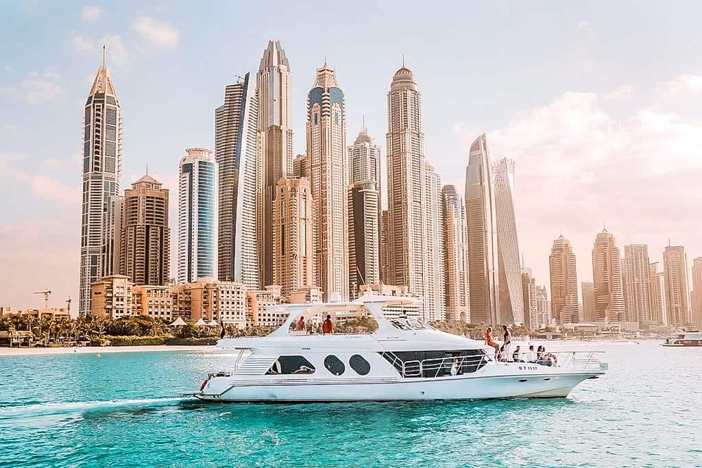 Best Dubai Tours By Boat Or Luxury Yacht