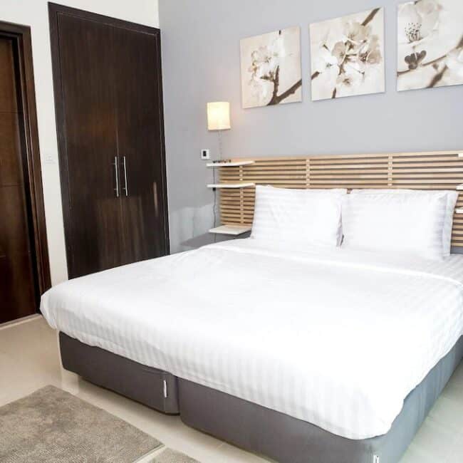 best airbnbs dubai mall birds eye bedroom