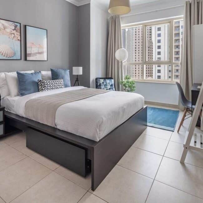 best airbnbs dubai mall stylisch bed