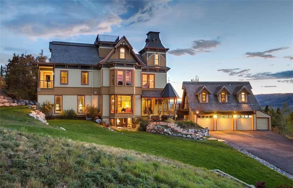 Best Steamboat Airbnbs unique victorian house