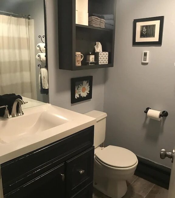 best airbnb breckenridge condo close to slopes bathroom