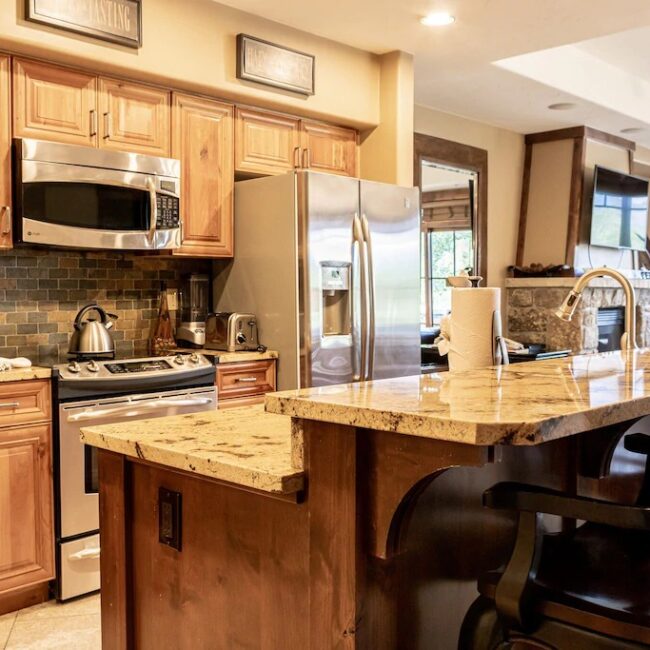 best airbnb breckenridge remodeled condo kitchen