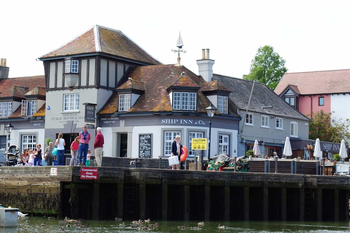 The best pubs in The New Forest Complete 2022 guide!
