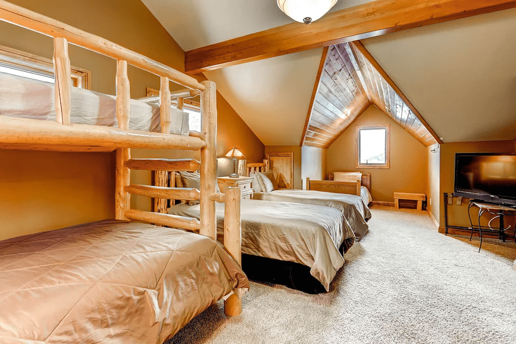 Grand lake cabins luxury house bedroom