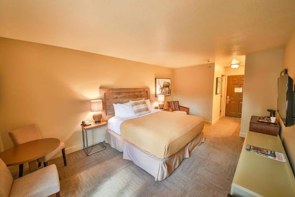 best Granby hotels trailhead inn room
