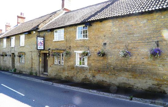 best pubs in crewkerne the manor arms pub