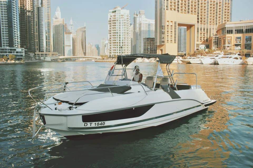 Take in the sights of Dubai from a stunning yacht