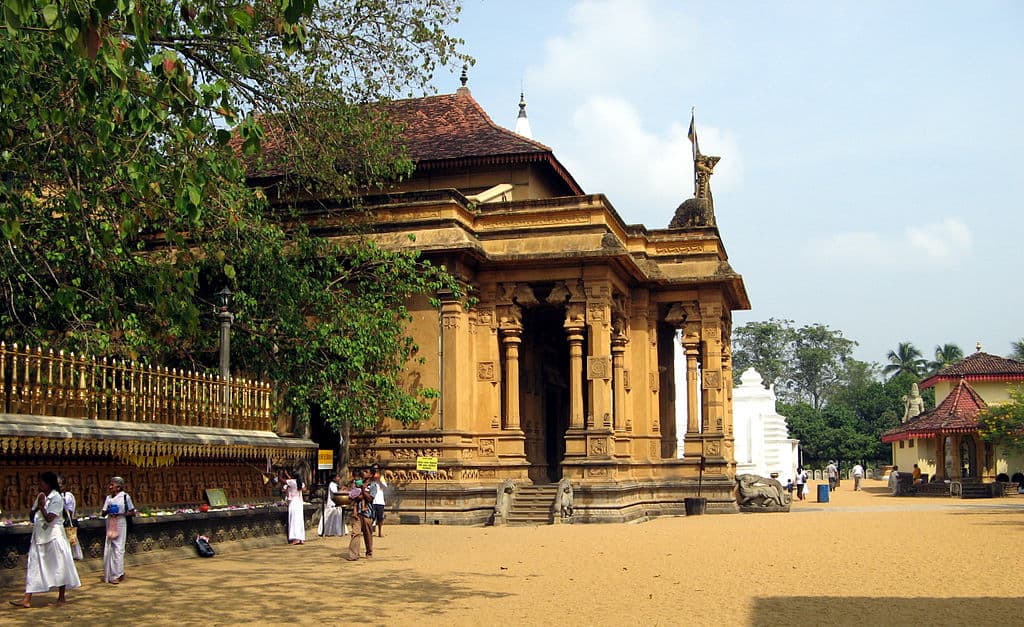 Traditional Sri Lankan architecture in a Colombo temple