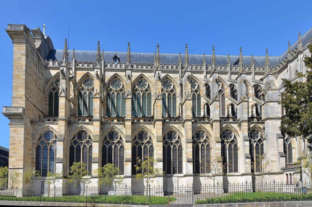 An ornate cathedral with a lot of windows.